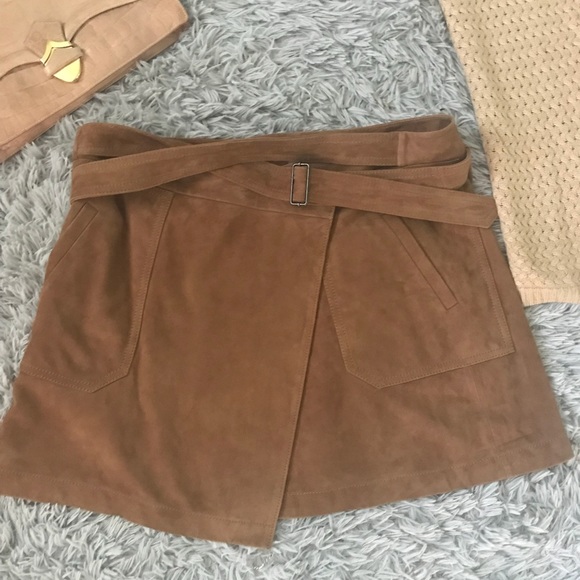 Olivia Palermo by Chelsea suede skirt - Picture 4 of 5